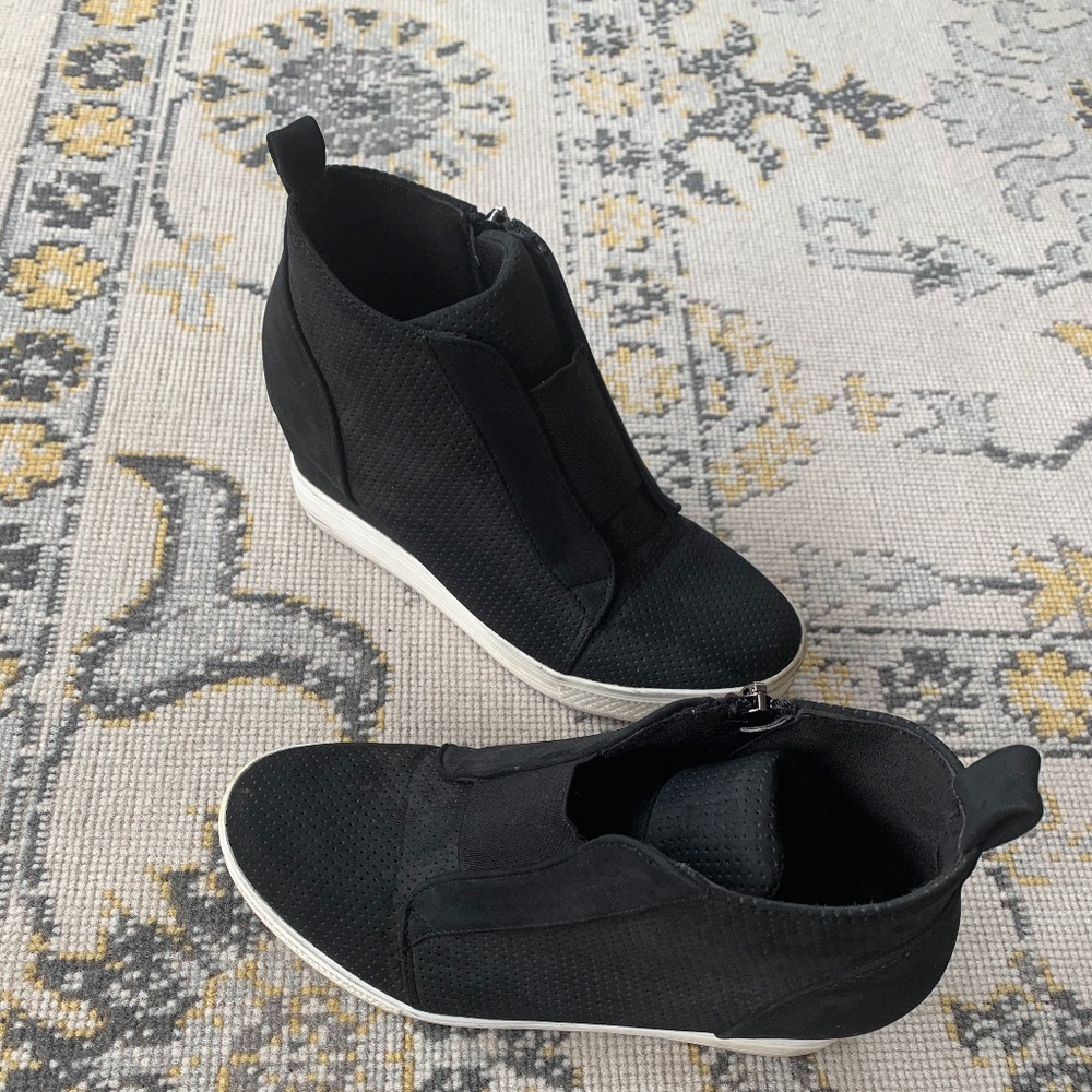 Wedge Sneakers - Black - Size 5.5